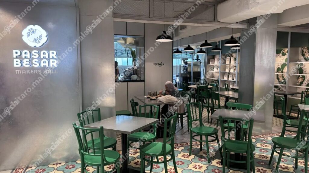 セントラルマーケット正面入り口に一番近いイートインスペース